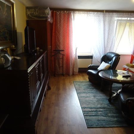 Milanna Apartment Breclav Ngoại thất bức ảnh