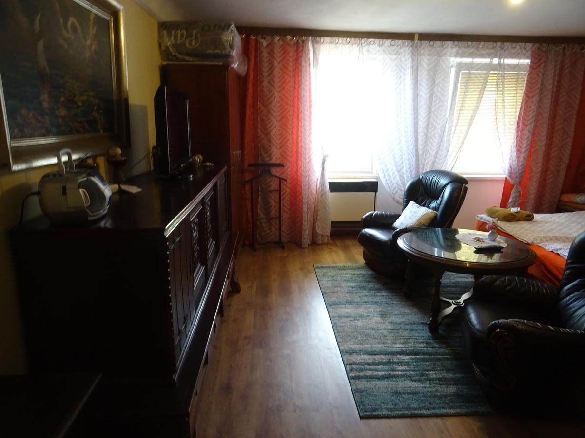 Milanna Apartment Breclav Ngoại thất bức ảnh